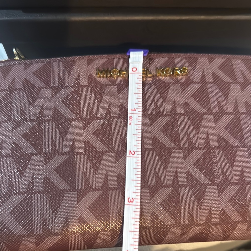 Michael Kors Burgundy Designer Women's Wallet/Wrislet In Great Condition - Picture 13 of 13